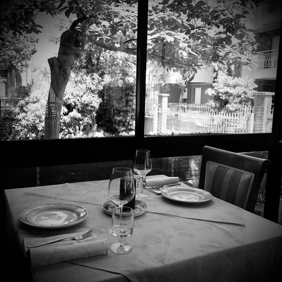 Hotel Villa Alexandra 벨레지아아지마리나 외부 사진